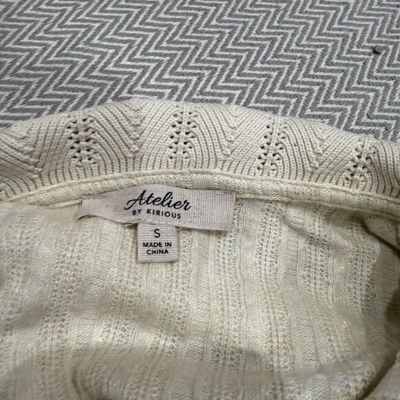 Atelier by Kirious Cream Short Sleeve Collared Top with Buttons Size Small - Picture 3 of 4